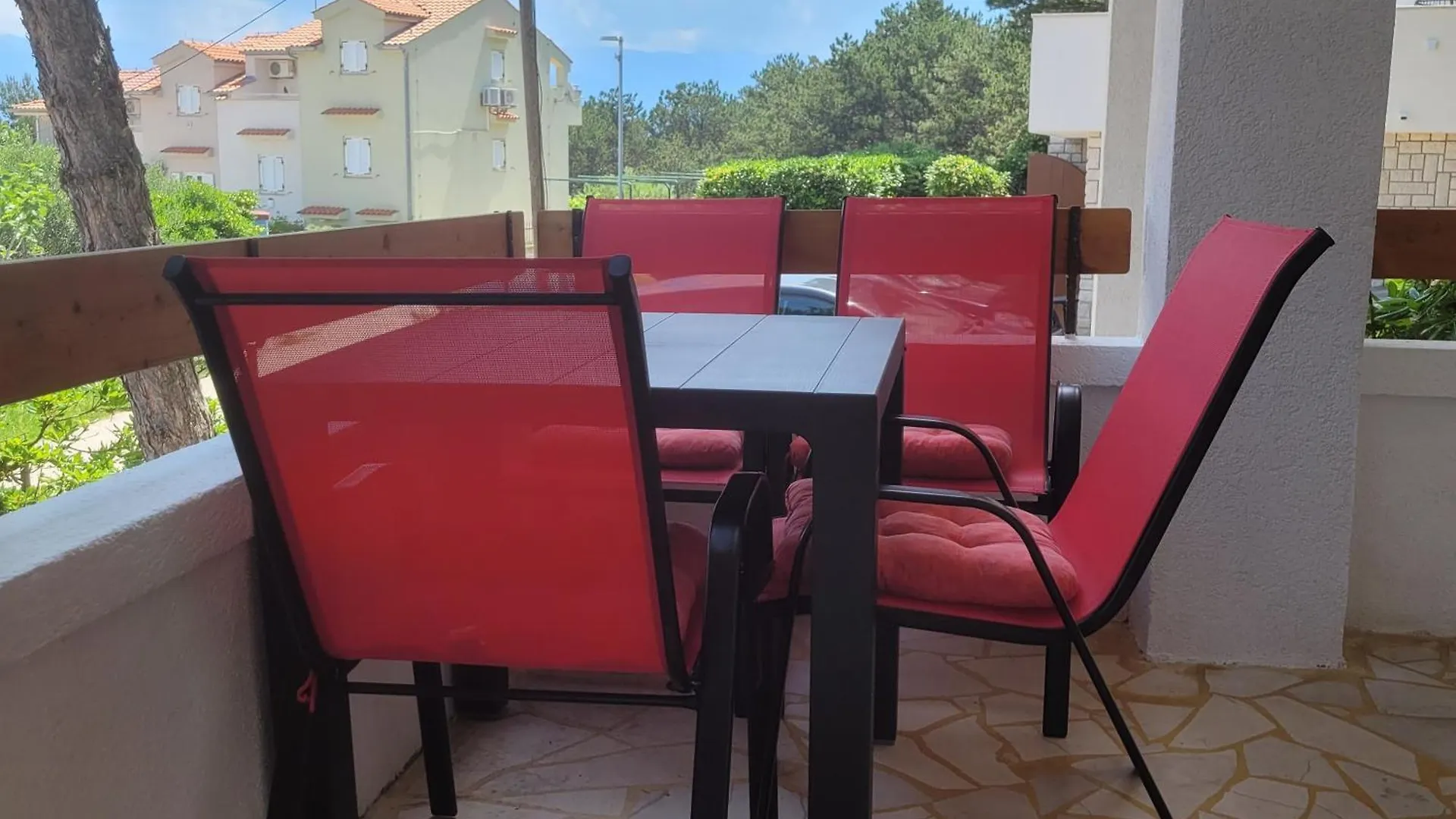 Apartment Apartmani Mw, Crveni Apartman Baska